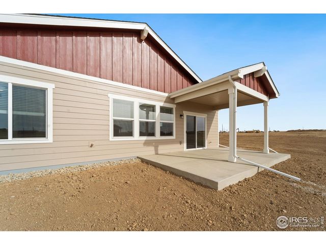 450 Buckboard Dr, Hudson, CO 80642