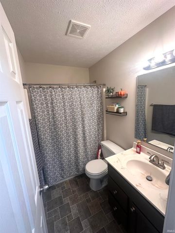 600 Hunters Green Green, Evansville, IN 47711