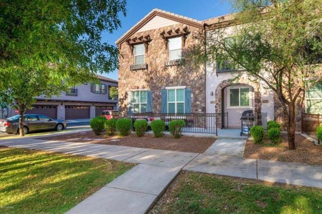 2726 S Equestrian Drive Unit 101, Gilbert, AZ 85295