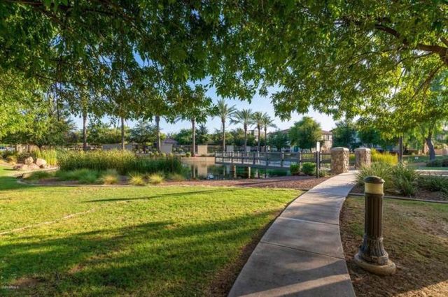 2726 S Equestrian Drive Unit 101, Gilbert, AZ 85295