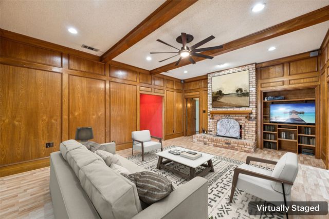 1712 Woodcreek Drive, Richardson, TX 75082