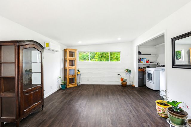 2110 Flamingo, San Antonio, TX 78209