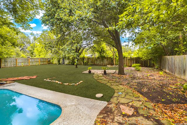2110 Flamingo, San Antonio, TX 78209
