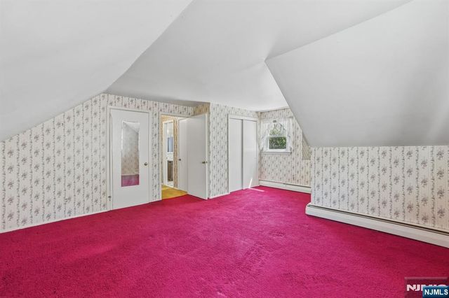 75 W Oakland Avenue, Oakland, NJ 07436