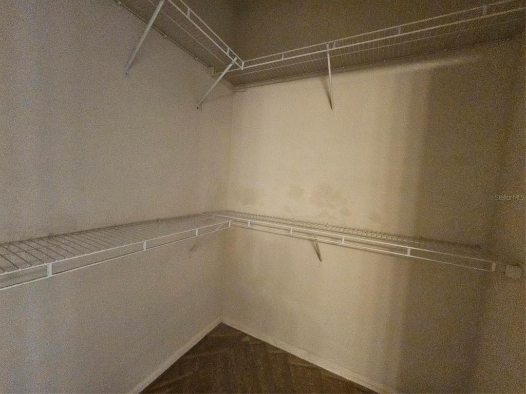 Image 21 of property listing at 9005 LEE VISTA BOULEVARD 1803, Orlando, FL 32829