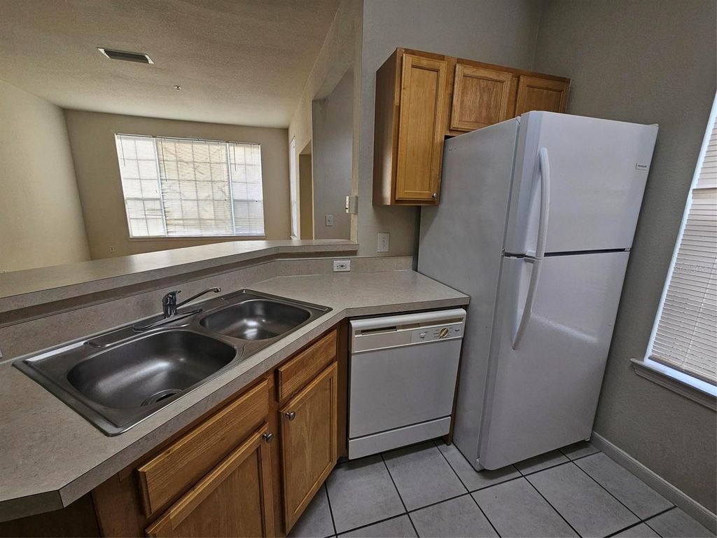 Image 7 of property listing at 9005 LEE VISTA BOULEVARD 1803, Orlando, FL 32829