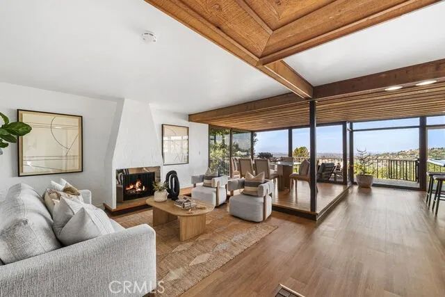 10951 Hunting Horn Drive, North Tustin, CA 92705