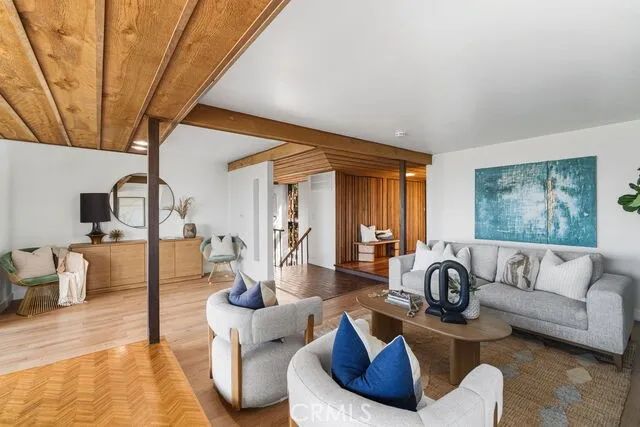 10951 Hunting Horn Drive, North Tustin, CA 92705