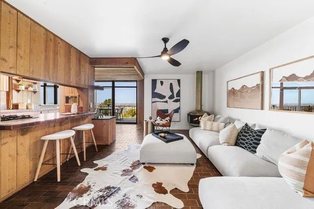 10951 Hunting Horn Drive, North Tustin, CA 92705