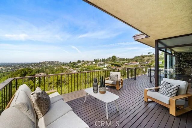 10951 Hunting Horn Drive, North Tustin, CA 92705