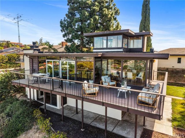 10951 Hunting Horn Drive, North Tustin, CA 92705