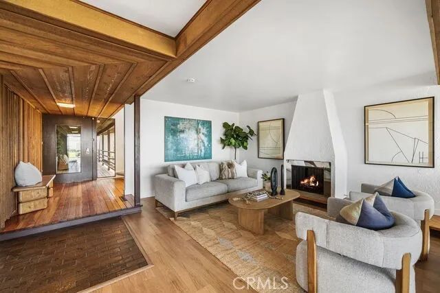 10951 Hunting Horn Drive, North Tustin, CA 92705