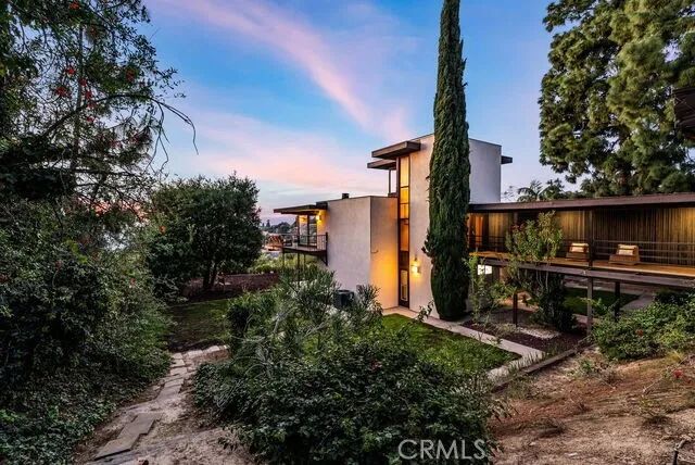 10951 Hunting Horn Drive, North Tustin, CA 92705