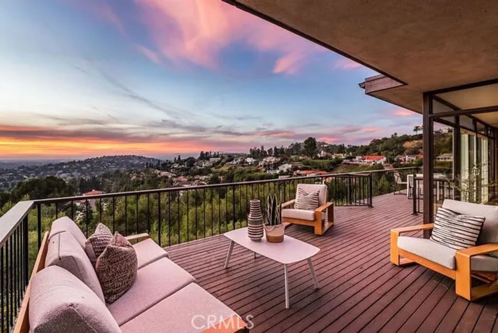 10951 Hunting Horn Drive, North Tustin, CA 92705