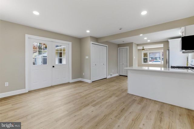 170 S DENNIS DR, Clayton, NJ 08312