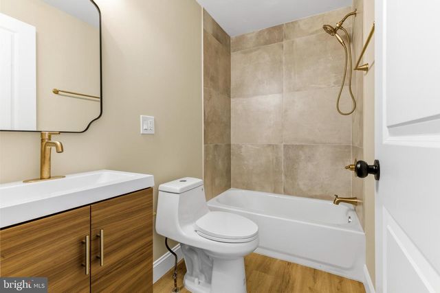 170 S DENNIS DR, Clayton, NJ 08312