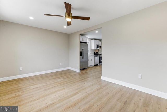 170 S DENNIS DR, Clayton, NJ 08312