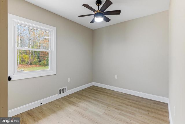 170 S DENNIS DR, Clayton, NJ 08312