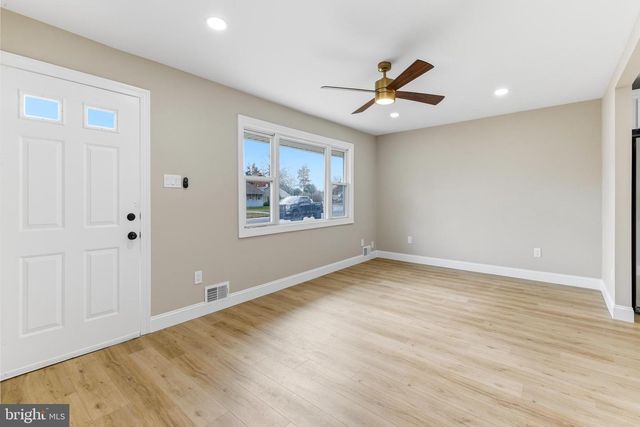 170 S DENNIS DR, Clayton, NJ 08312