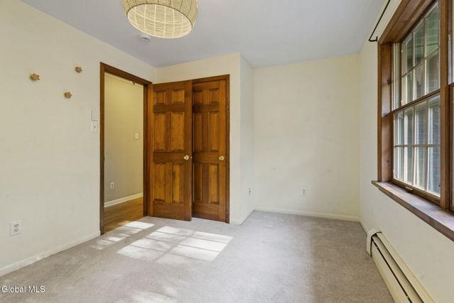 5 Mara Drive, North Greenbush, NY 12144