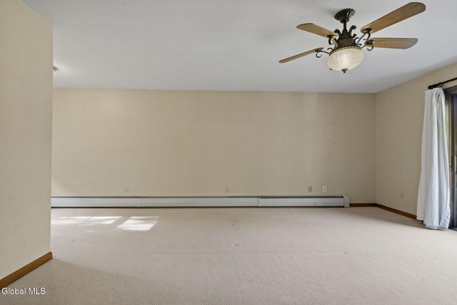 5 Mara Drive, North Greenbush, NY 12144