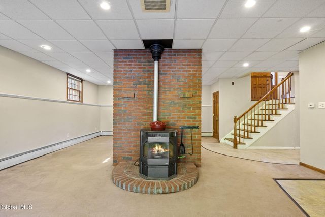 5 Mara Drive, North Greenbush, NY 12144