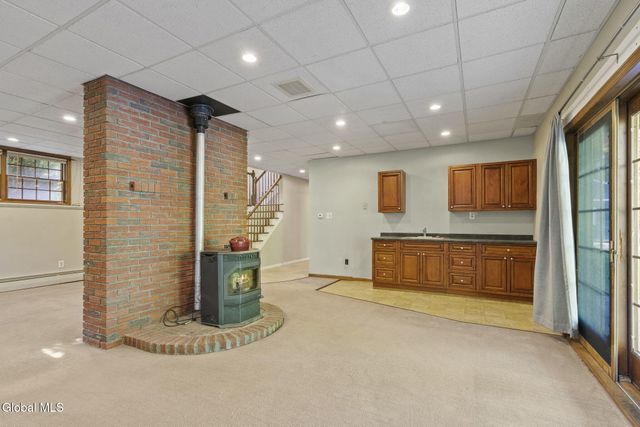 5 Mara Drive, North Greenbush, NY 12144