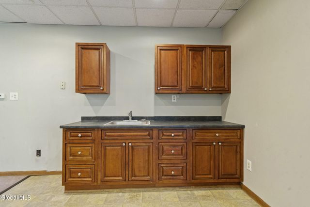 5 Mara Drive, North Greenbush, NY 12144