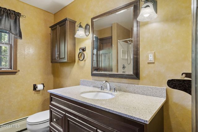 5 Mara Drive, North Greenbush, NY 12144