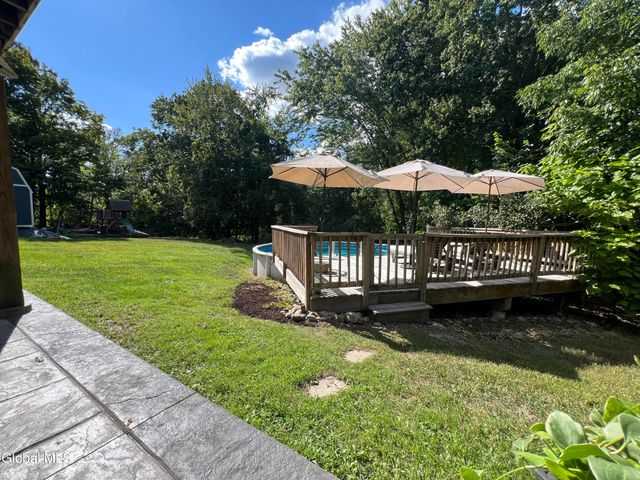 5 Mara Drive, North Greenbush, NY 12144