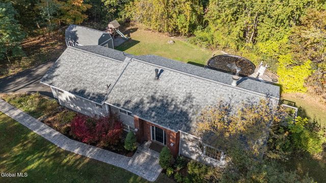 5 Mara Drive, North Greenbush, NY 12144