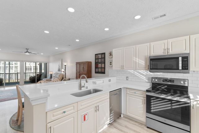 901 W Port Dr Unit 307, North Myrtle Beach, SC 29582