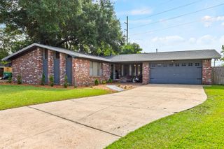 19 Forest Grove Place, Fort Walton Beach, FL 32548
