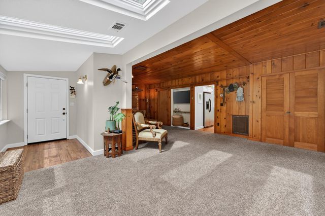 13940 Lower Colfax Rd, Grass Valley, CA 95945