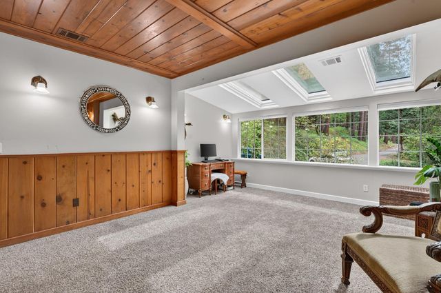 13940 Lower Colfax Rd, Grass Valley, CA 95945