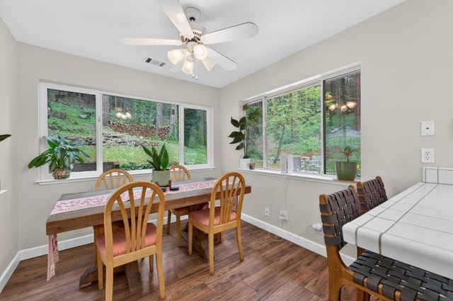 13940 Lower Colfax Rd, Grass Valley, CA 95945