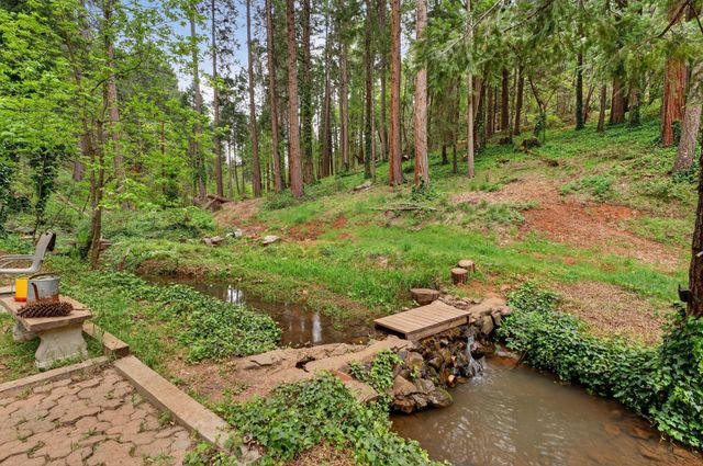 13940 Lower Colfax Rd, Grass Valley, CA 95945