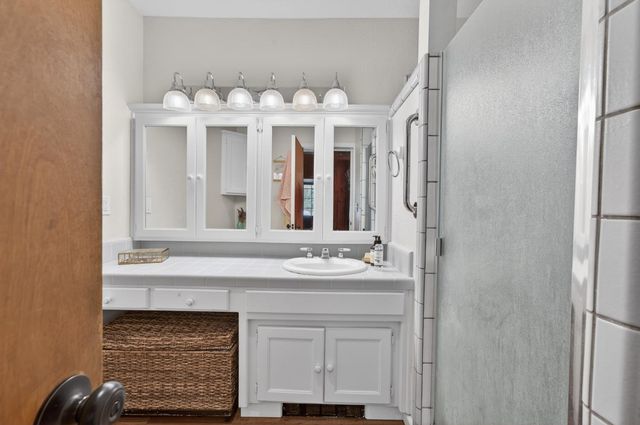 13940 Lower Colfax Rd, Grass Valley, CA 95945