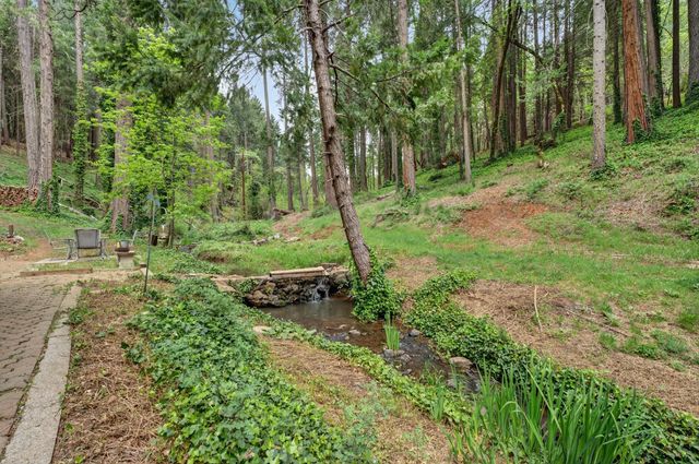 13940 Lower Colfax Rd, Grass Valley, CA 95945