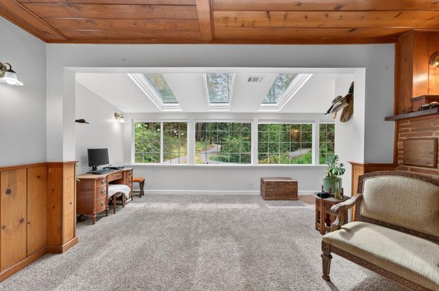 13940 Lower Colfax Rd, Grass Valley, CA 95945