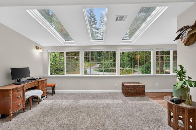 13940 Lower Colfax Rd, Grass Valley, CA 95945