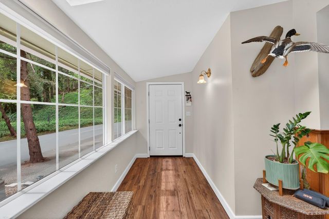 13940 Lower Colfax Rd, Grass Valley, CA 95945