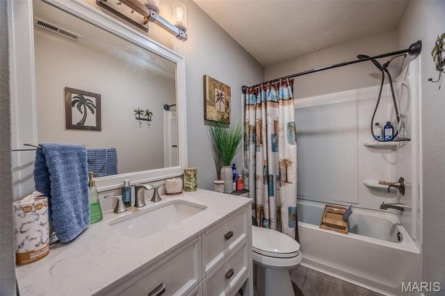 206 Lafayette Circle, Waynesville, MO 65583