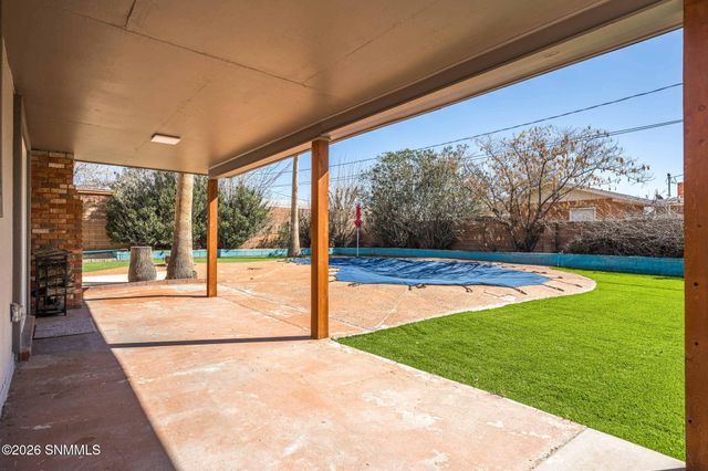 2702 Claude Dove Drive, Las Cruces, NM 88011