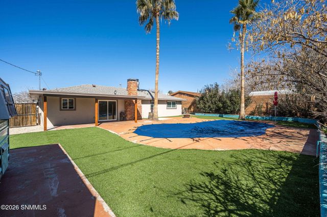 2702 Claude Dove Drive, Las Cruces, NM 88011