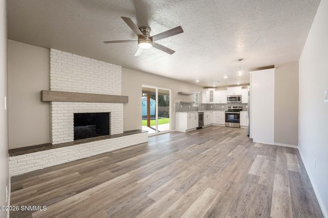 2702 Claude Dove Drive, Las Cruces, NM 88011