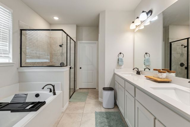 2001 Gill Star Drive, Haslet, TX 76052