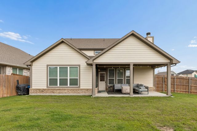 2001 Gill Star Drive, Haslet, TX 76052