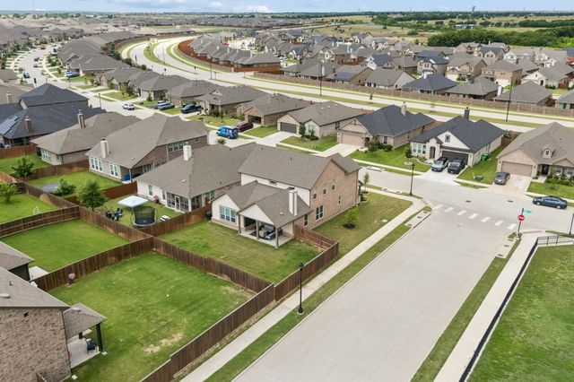 2001 Gill Star Drive, Haslet, TX 76052