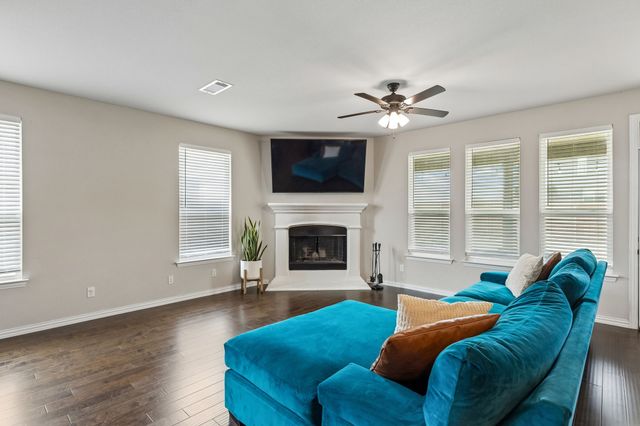 2001 Gill Star Drive, Haslet, TX 76052